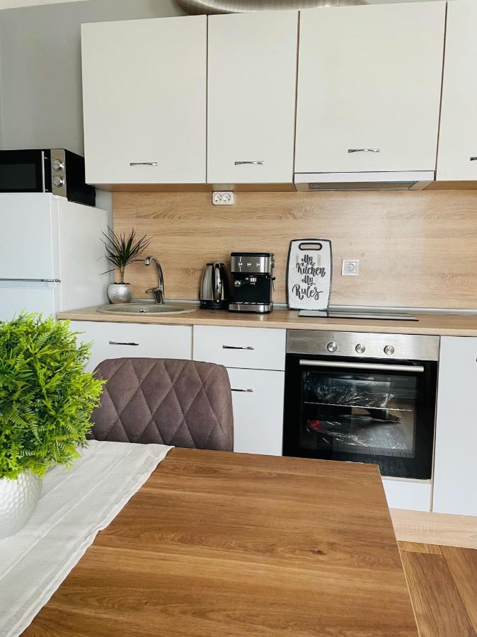 Bel Apart 1 Downtown Apartment Sofia Bagian luar foto